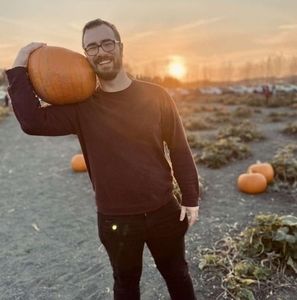 Meet your Posher, Jonathan